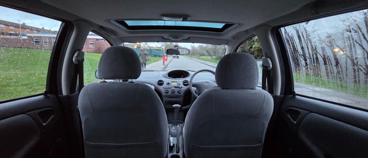 Used Toyota Yaris 2000 for sale - 77497849: Photo 32