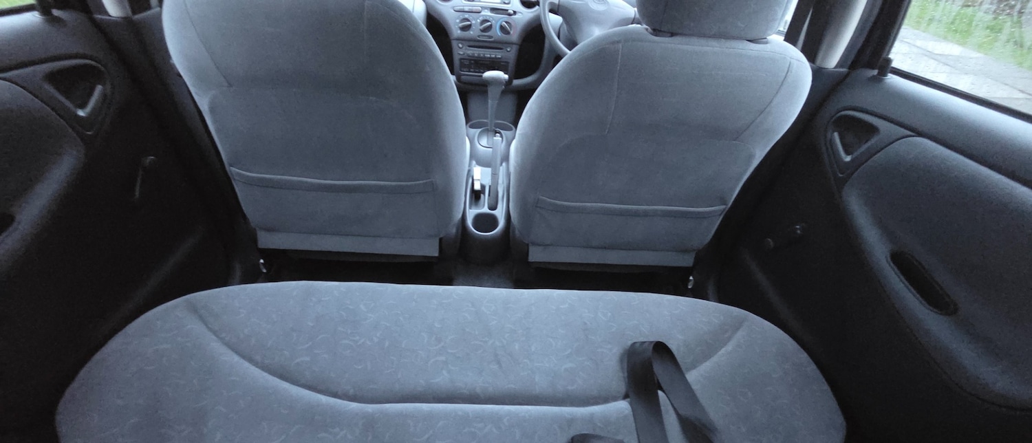 Used Toyota Yaris 2000 for sale - 77497849: Photo 33