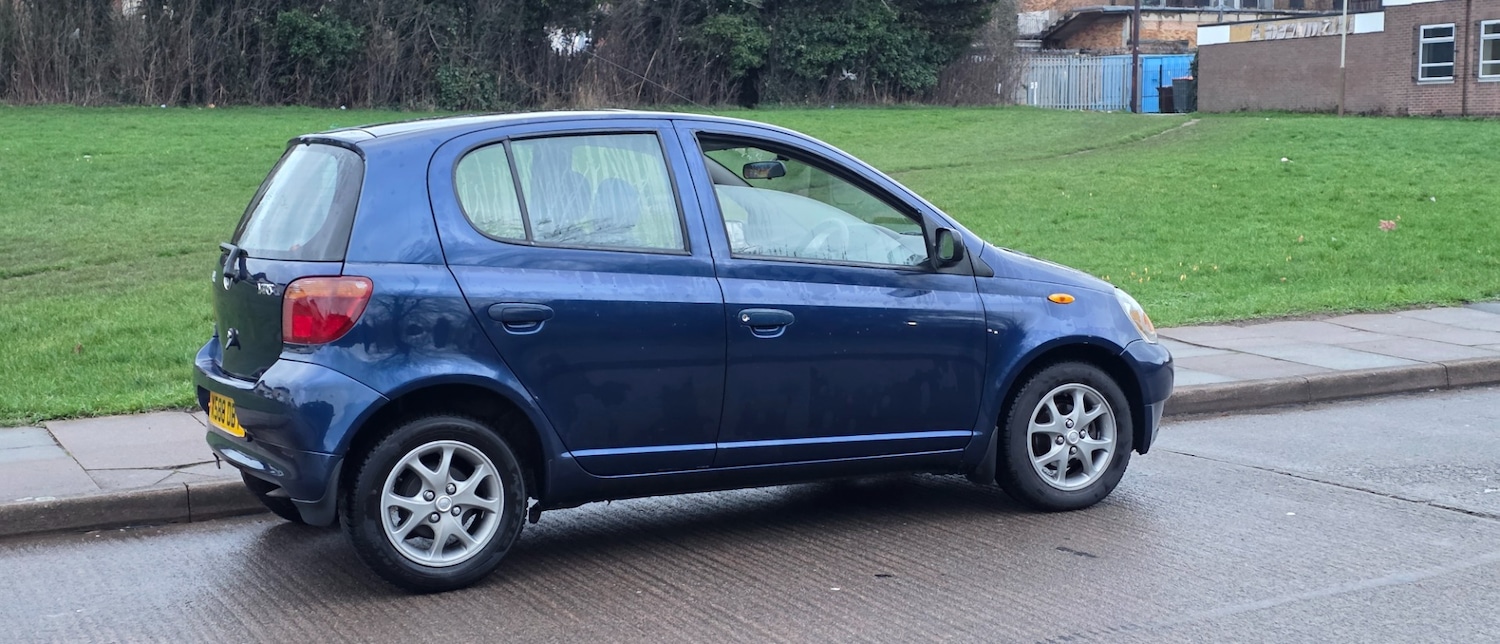 Used Toyota Yaris 2000 for sale - 77497849: Photo 9