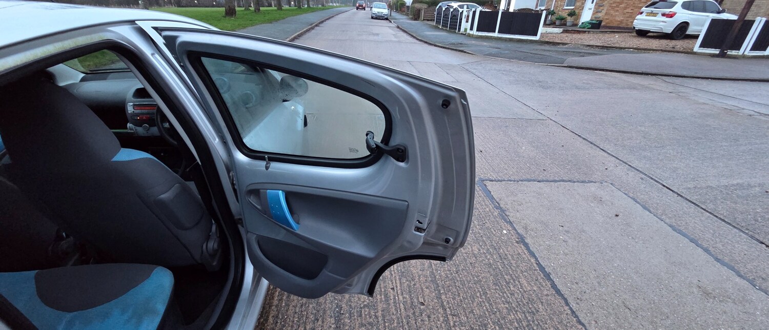 Used Peugeot 107 2008 for sale - 77497984: Photo 29