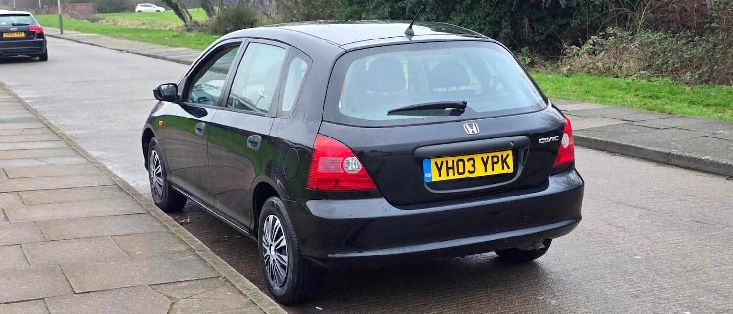 Used Honda Civic 2003 for sale - 77329350: Photo 11