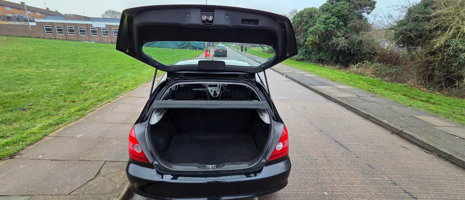 Used Honda Civic 2003 for sale - 77329350: Photo 25