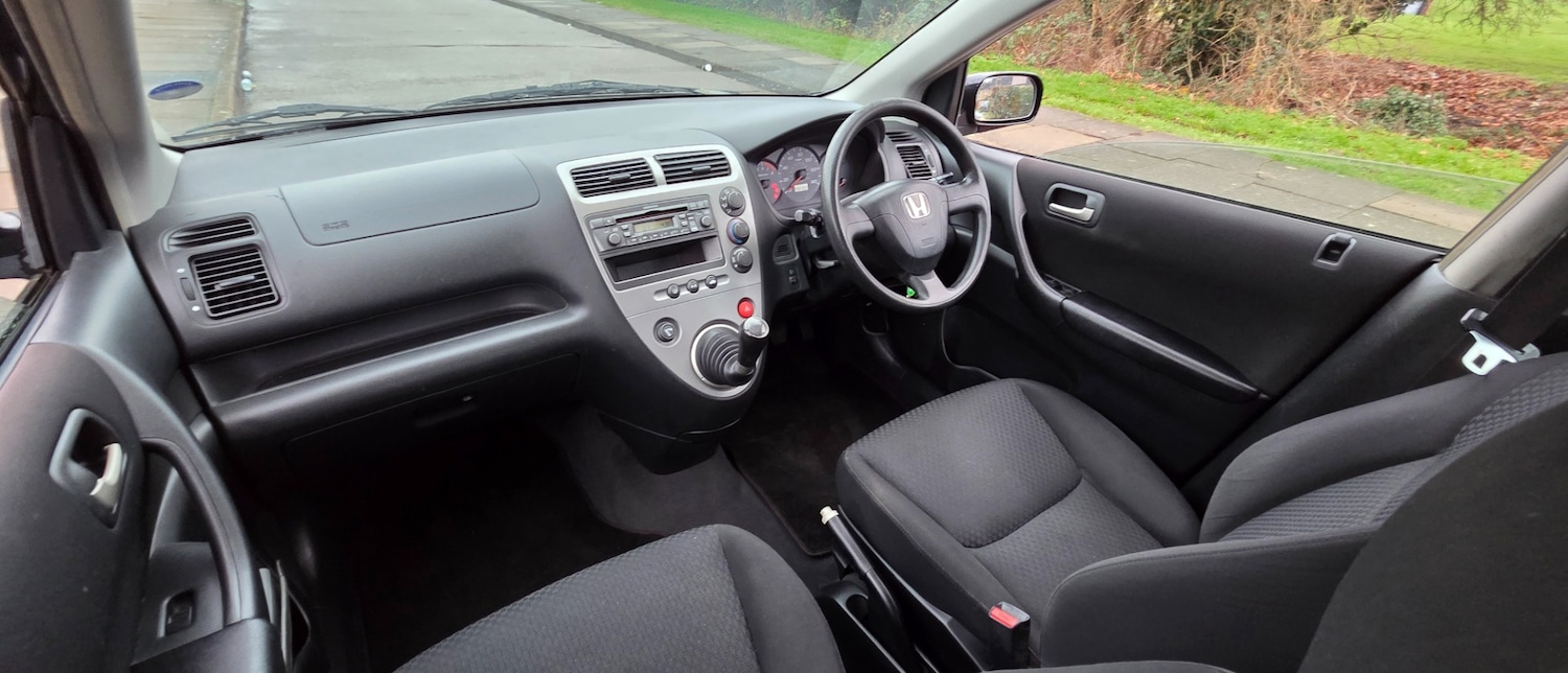 Used Honda Civic 2003 for sale - 77329350: Photo 29