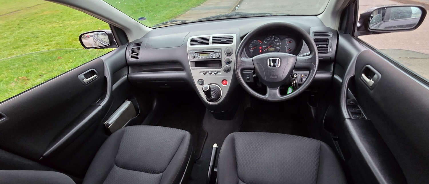 Used Honda Civic 2003 for sale - 77329350: Photo 30