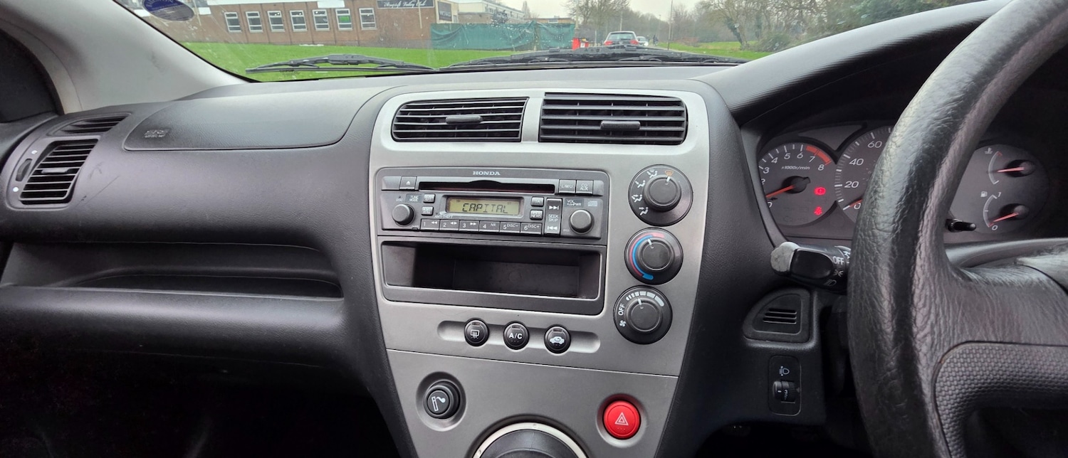 Used Honda Civic 2003 for sale - 77329350: Photo 34