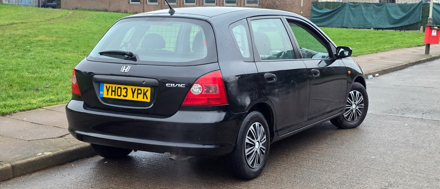 Used Honda Civic 2003 for sale - 77329350: Photo 4