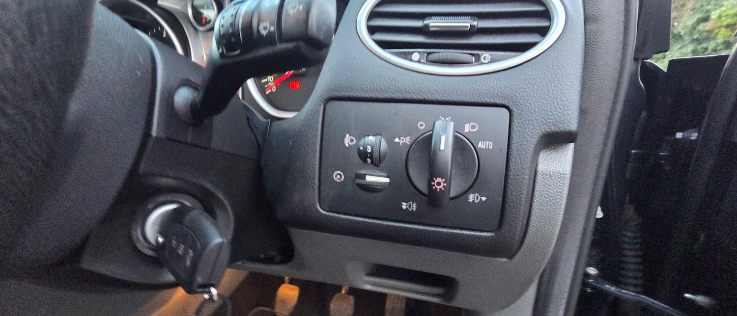 Used Ford Focus 2009 for sale - 77497895: Photo 76