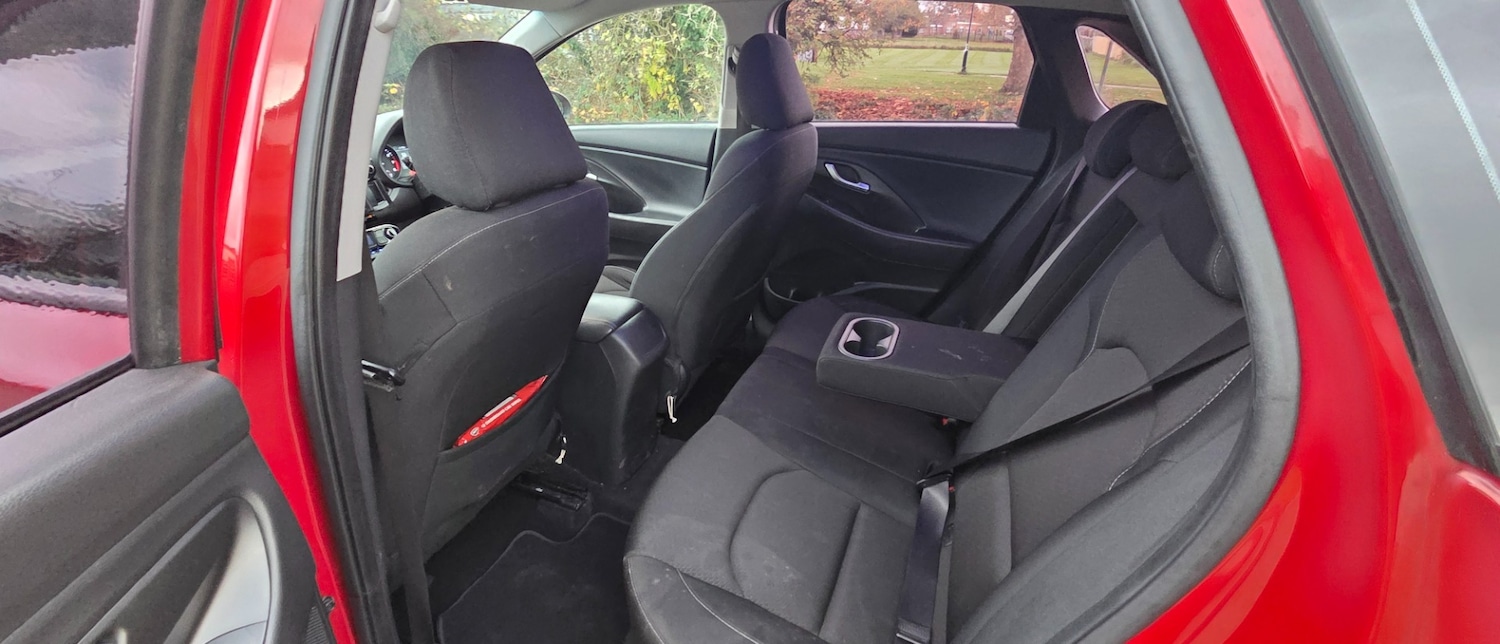 Used Hyundai i30 2017 for sale - 77202368: Photo 19