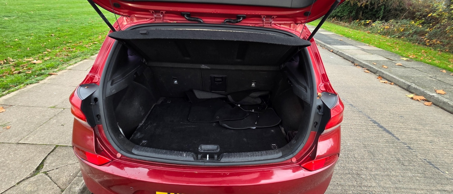 Used Hyundai i30 2017 for sale - 77202368: Photo 21