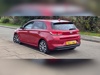 Used Hyundai i30 2017 for sale - 77202368: Photo