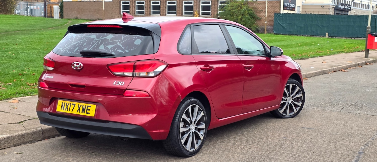 Used Hyundai i30 2017 for sale - 77202368: Photo 4