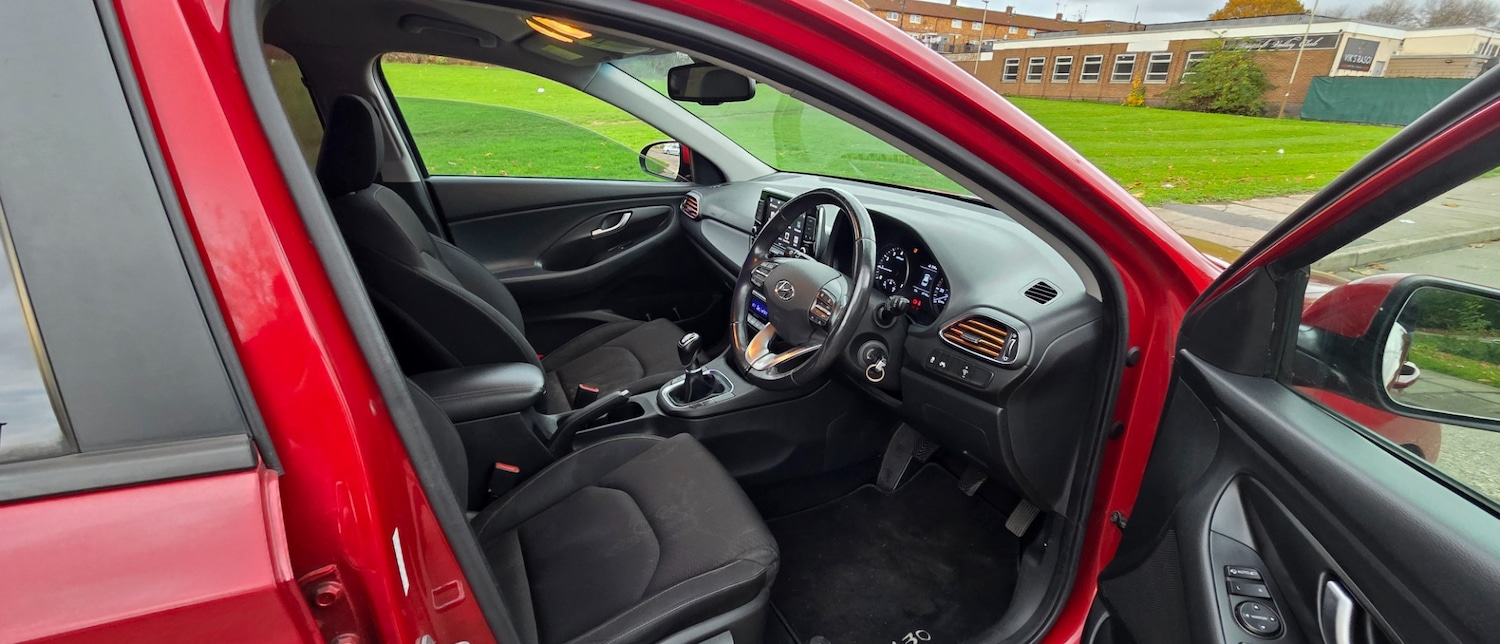 Used Hyundai i30 2017 for sale - 77202368: Photo 9