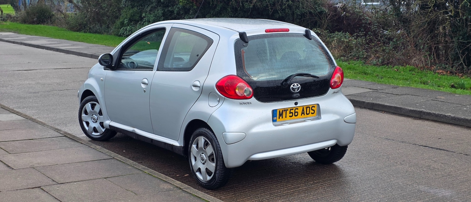 Used Toyota AYGO 2007 for sale - 77497902: Photo 2