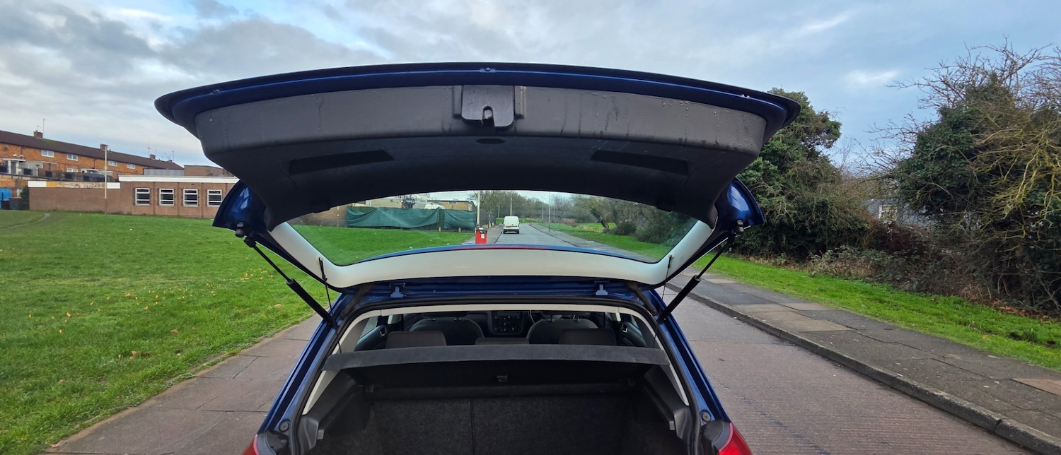 Used Volkswagen Golf 2005 for sale - 77497986: Photo 53