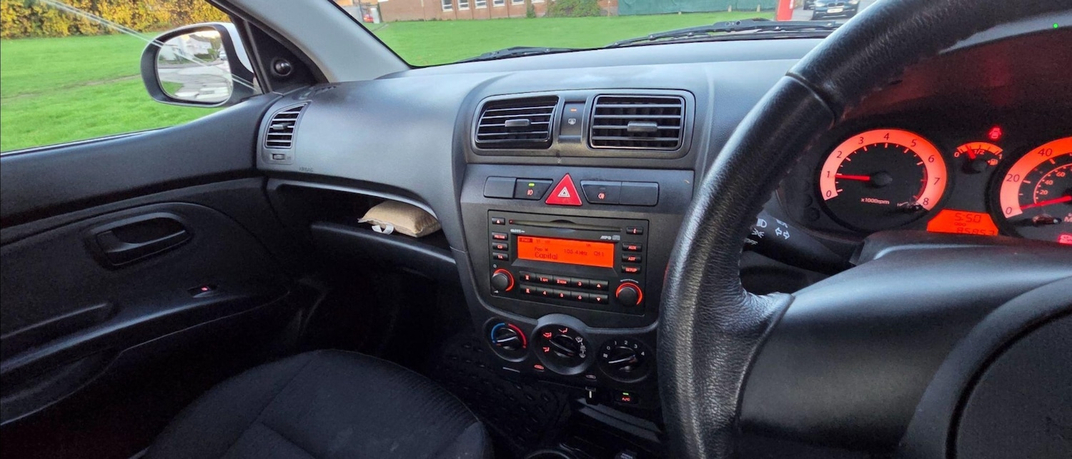 Used Kia Picanto 2011 for sale - 77201149: Photo 33