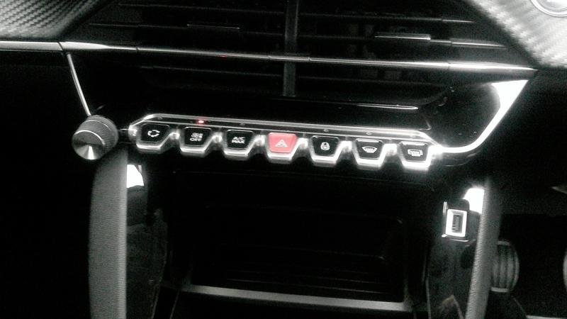 Used Peugeot 2008 2020 for sale - 77116983: Photo 21