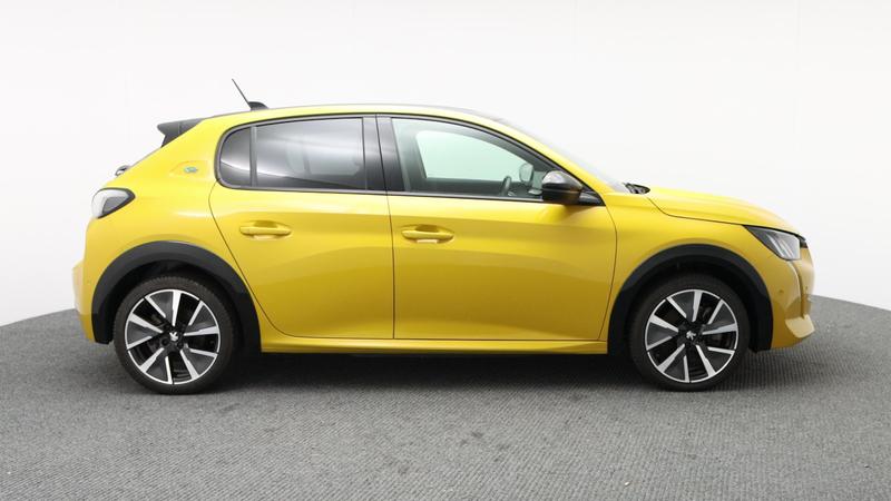 Used Peugeot 208 2022 for sale - 77117099: Photo 2