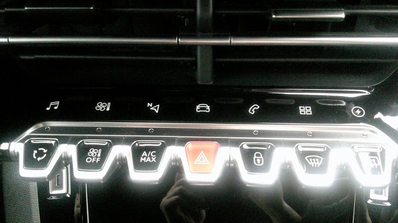 Used Peugeot 208 2022 for sale - 77117099: Photo 21