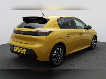 Used Peugeot 208 2023 for sale - 77117371: Photo