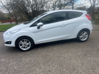 Used Ford Fiesta 2015 for sale - 78286578: Photo