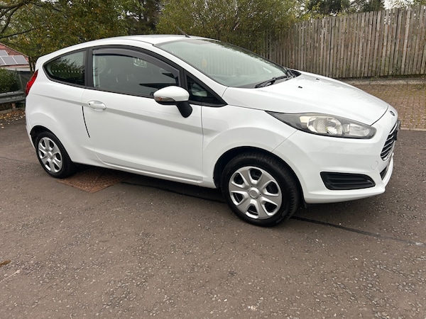 Used Ford Fiesta 2013 for sale - 76272677: Photo 2