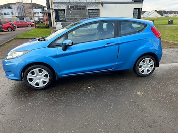 Used Ford Fiesta 2010 for sale - 77260893: Photo