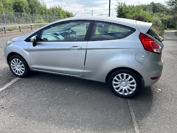 Used Ford Fiesta 2013 for sale - 79501321: Photo