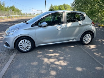 Used Peugeot 208 2016 for sale - 78736103: Photo