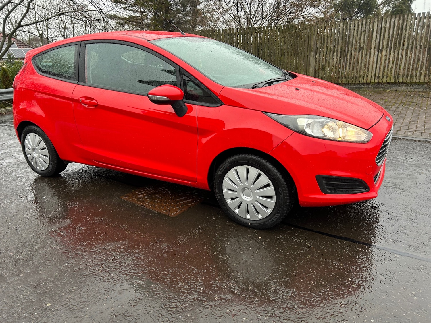 Used Ford Fiesta 2015 for sale - 77336029: Photo 2