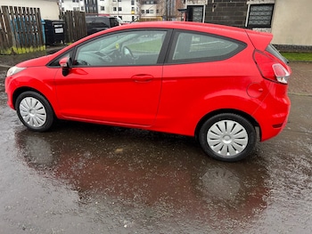 Used Ford Fiesta 2015 for sale - 77336029: Photo