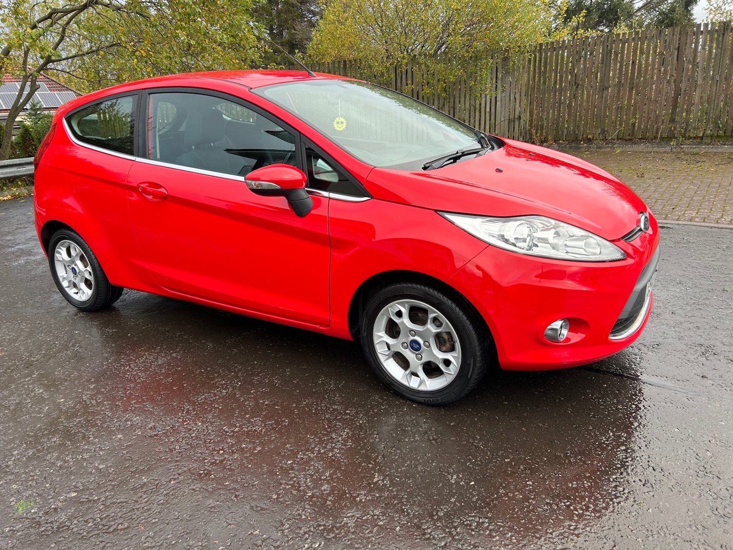 Used Ford Fiesta 2012 for sale - 76401947: Photo 2