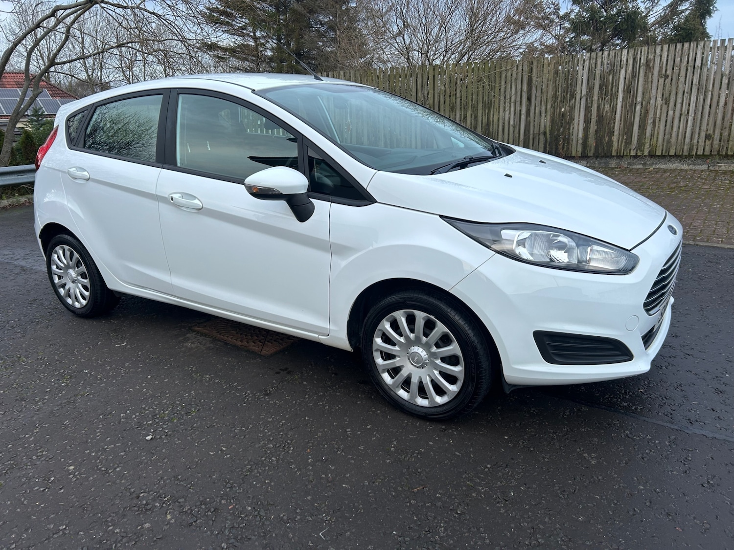 Used Ford Fiesta 2014 for sale - 76983928: Photo 2