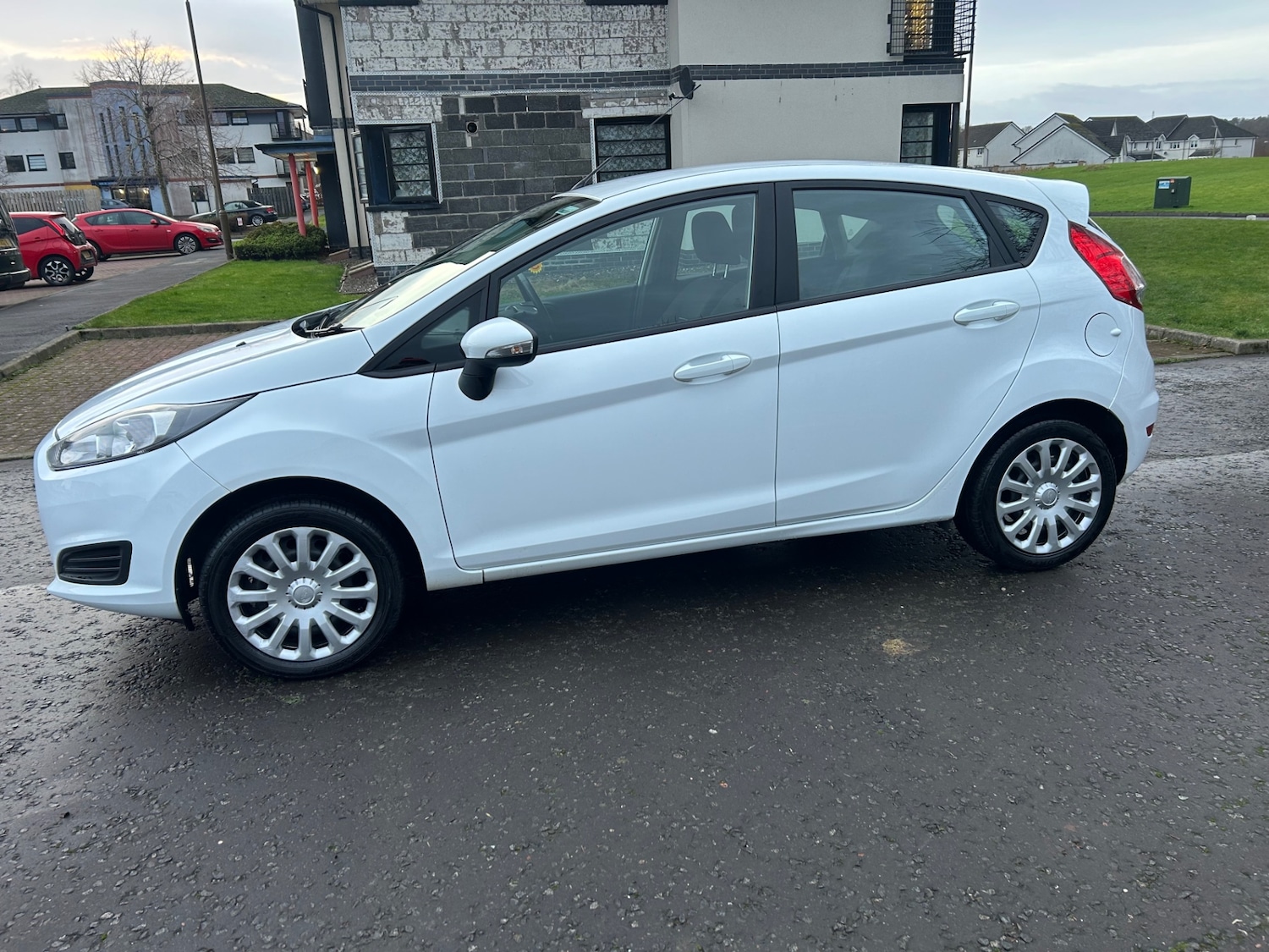 Used Ford Fiesta 2014 for sale - 76983928: Photo 3