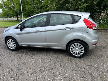 Used Ford Fiesta 2015 for sale - 78802573: Photo