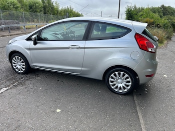 Used Ford Fiesta 2014 for sale - 79320608: Photo