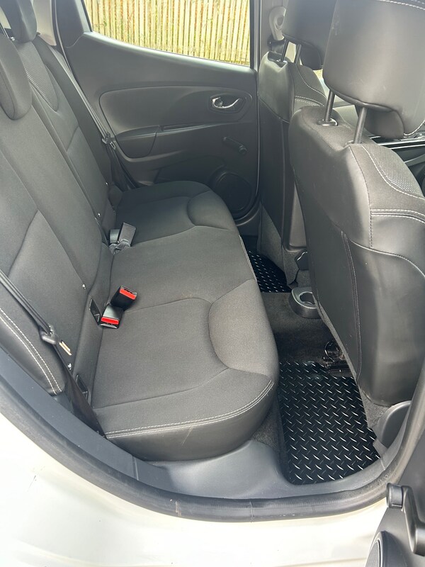 Used Renault Clio 2015 for sale - 76233898: Photo 10