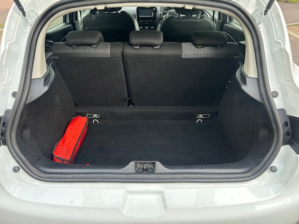 Used Renault Clio 2015 for sale - 76233898: Photo 11