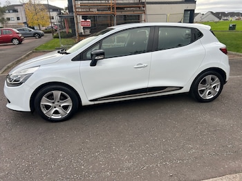 Used Renault Clio 2015 for sale - 76233898: Photo 3