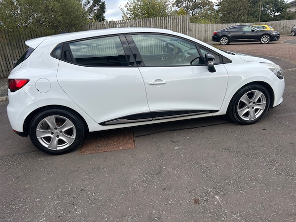 Used Renault Clio 2015 for sale - 76233898: Photo 5