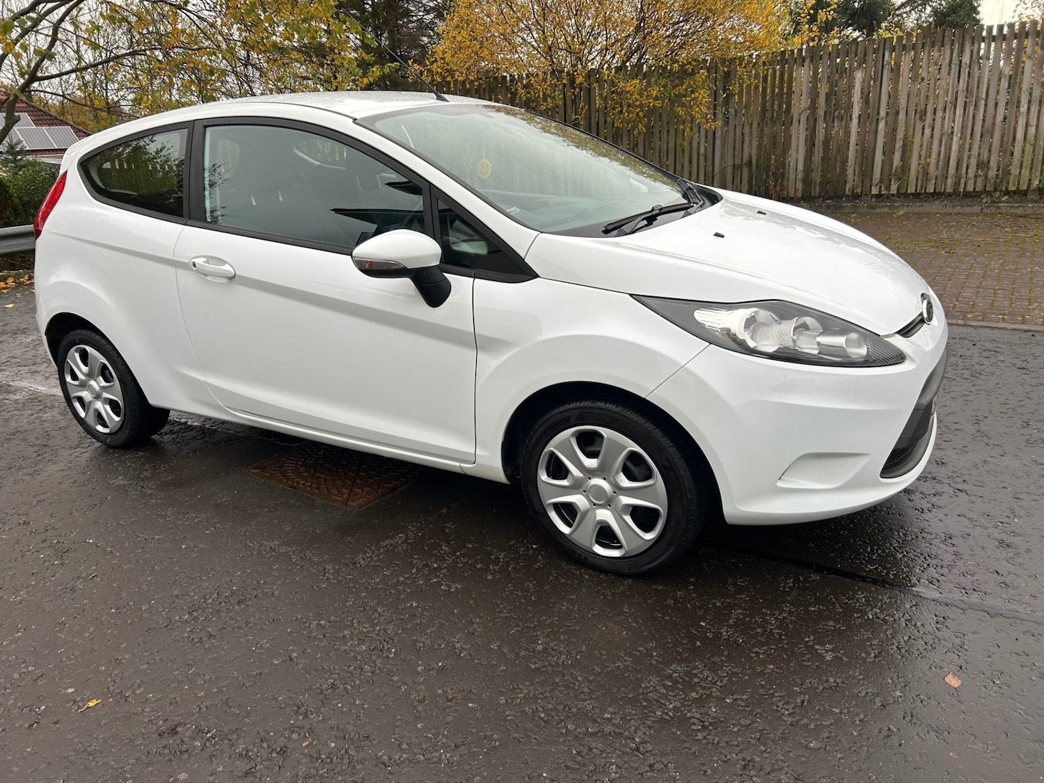 Used Ford Fiesta 2011 for sale - 76476701: Photo 2