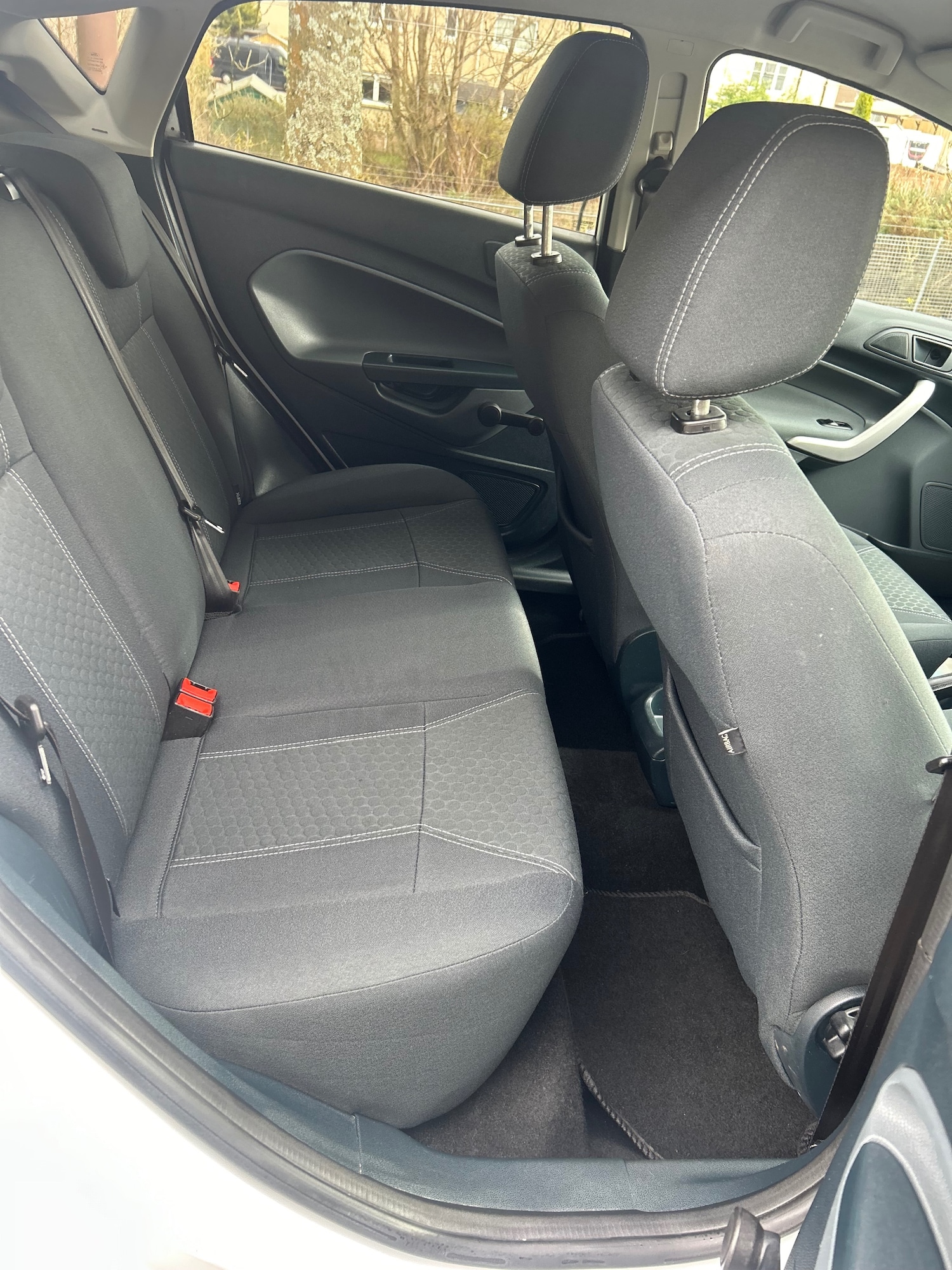 Used Ford Fiesta 2011 for sale - 78040570: Photo 10