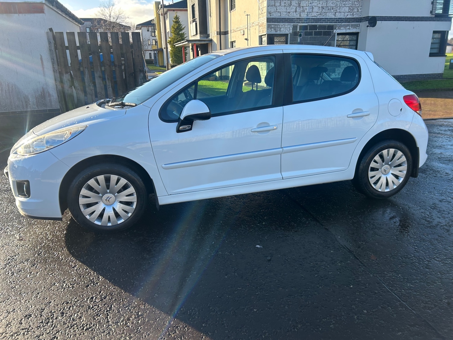 Used Peugeot 207 2011 for sale - 77180672: Photo 3