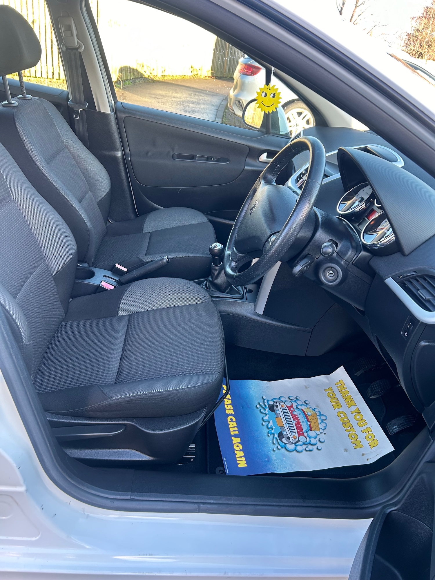 Used Peugeot 207 2011 for sale - 77180672: Photo 9