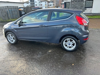 Used Ford Fiesta 2013 for sale - 76891824: Photo