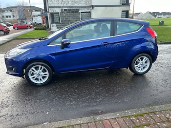 Used Ford Fiesta 2015 for sale - 77025327: Photo
