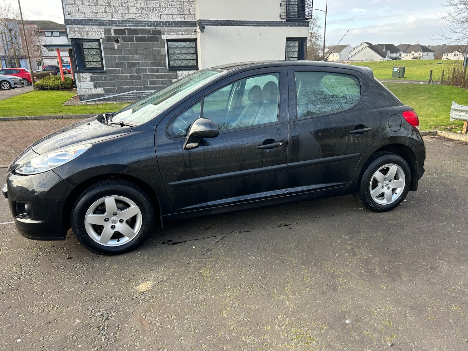 Used Peugeot 207 2009 for sale - 77603751: Photo 2