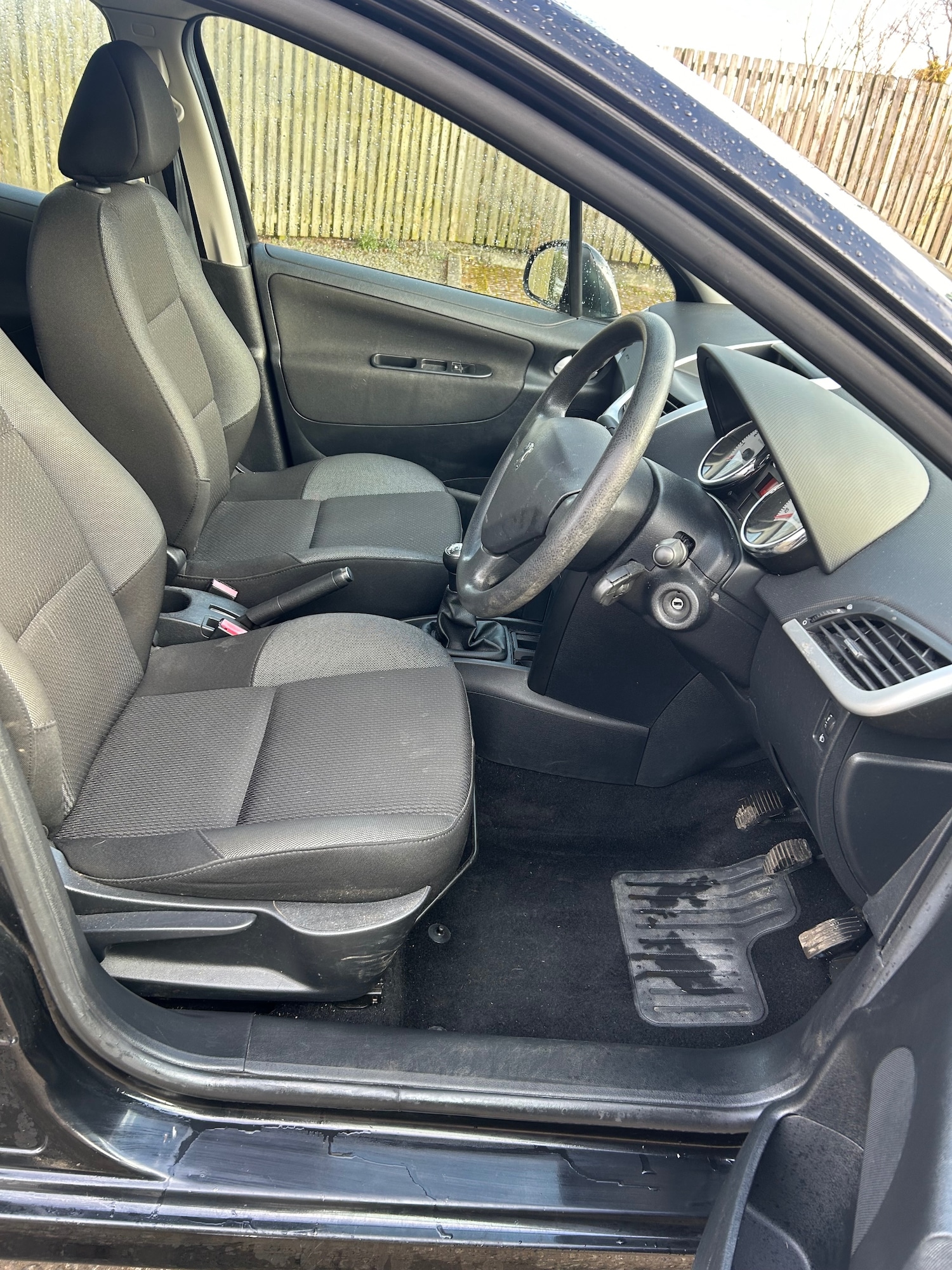 Used Peugeot 207 2009 for sale - 77603751: Photo 6