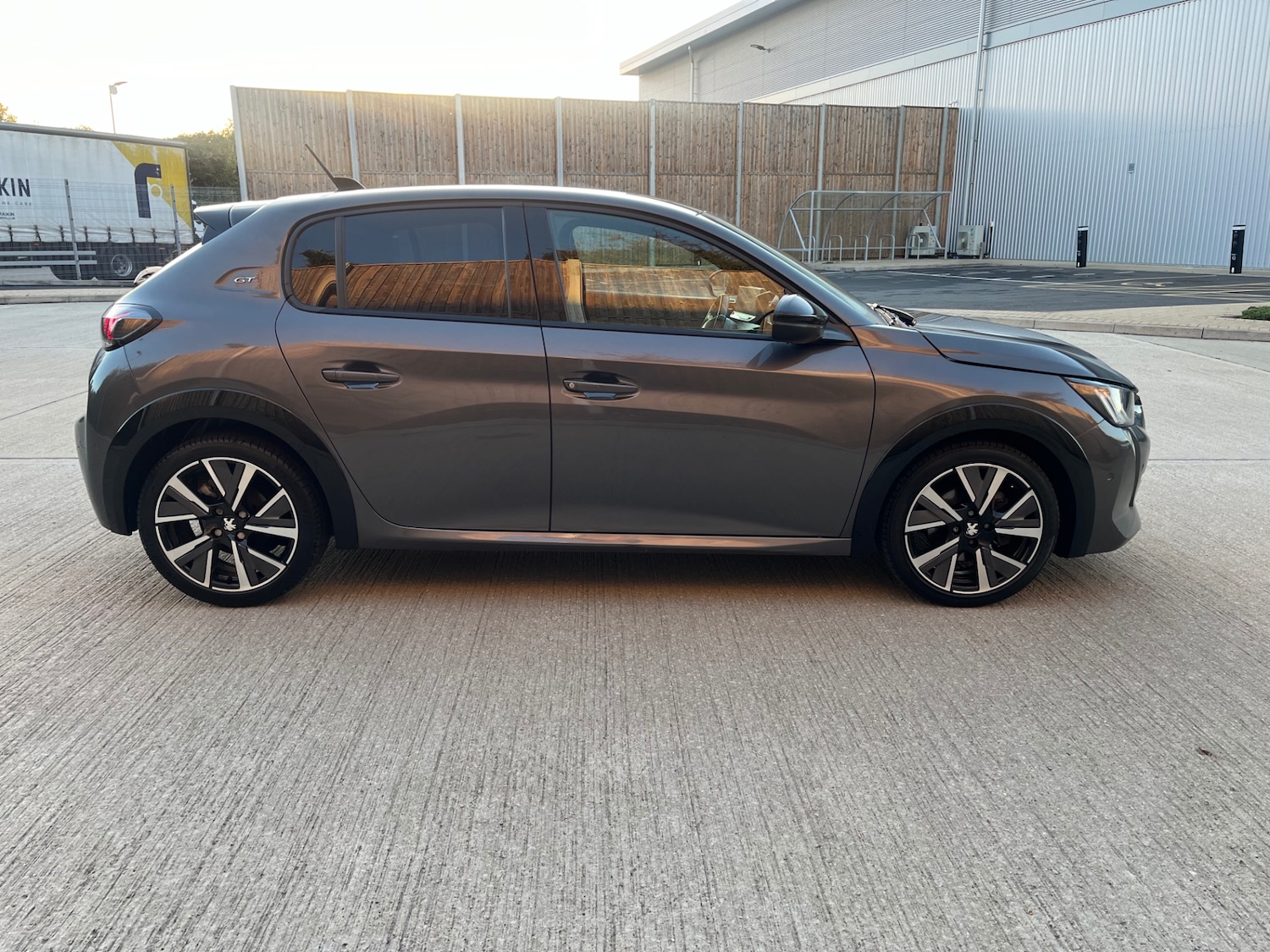 Used Peugeot 208 2021 for sale - 76378887: Photo 5
