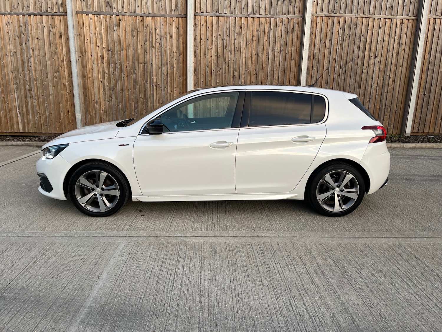 Used Peugeot 308 2020 for sale - 76710039: Photo 3