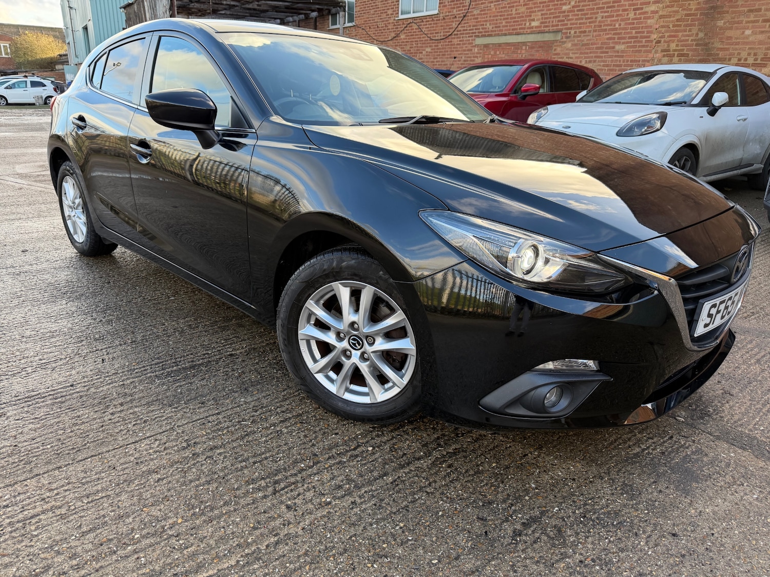 Used Mazda Mazda3 2015 for sale - 76791236: Photo 2